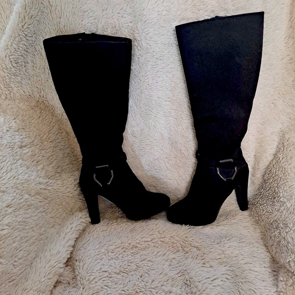 Black velvet boots